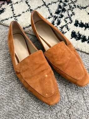 Reformation Suede Pointed-Toe Loafers in Rust sz. 7.5